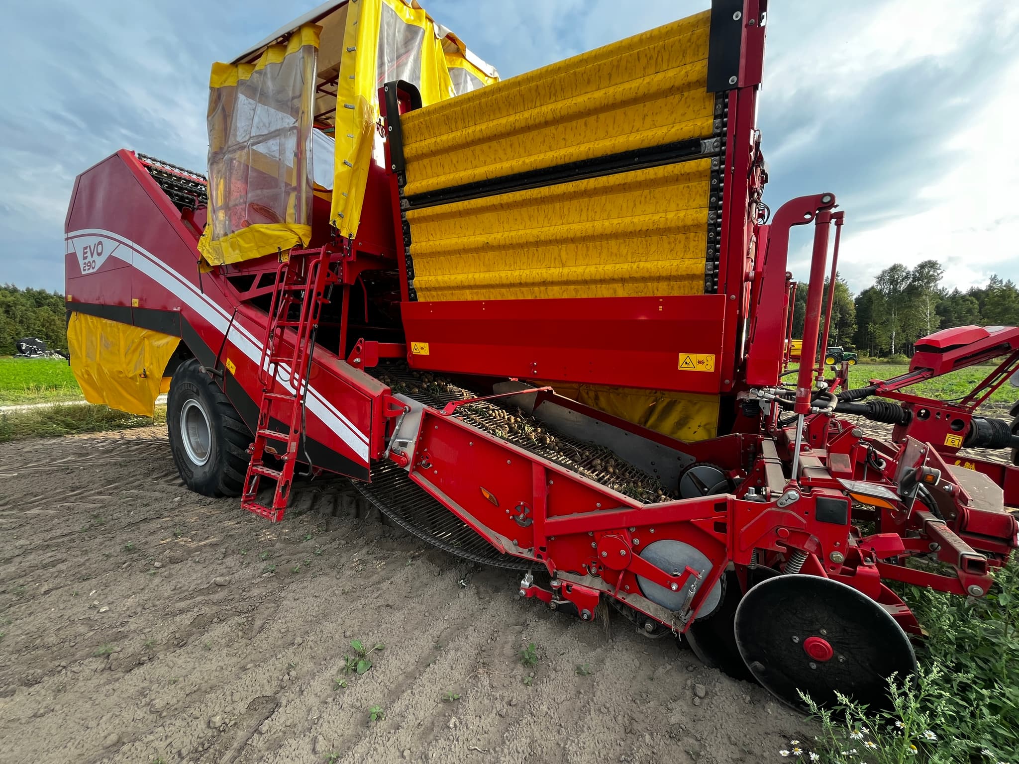 GRIMME EVO 290 ClodSep - left - Ref. 3f28