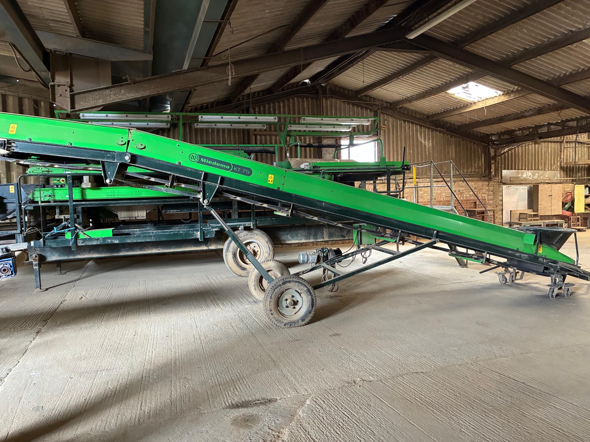 Dewulf / Miedema Grader & SB1251 & KT75 - left - Ref. b608