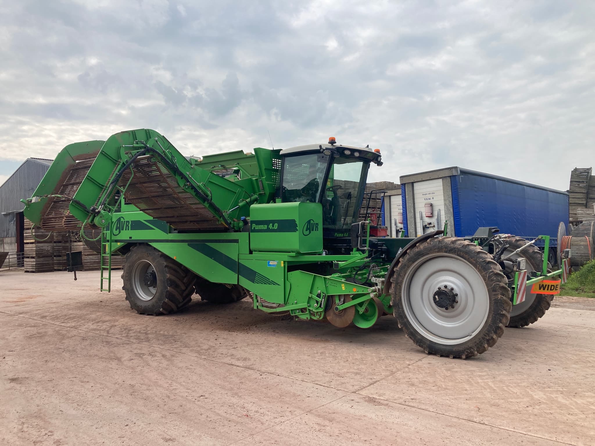 AVR AVR PUMA 4.0, 4 Row Self-Propelled Harvester, 2022 - overview - Ref. e84a