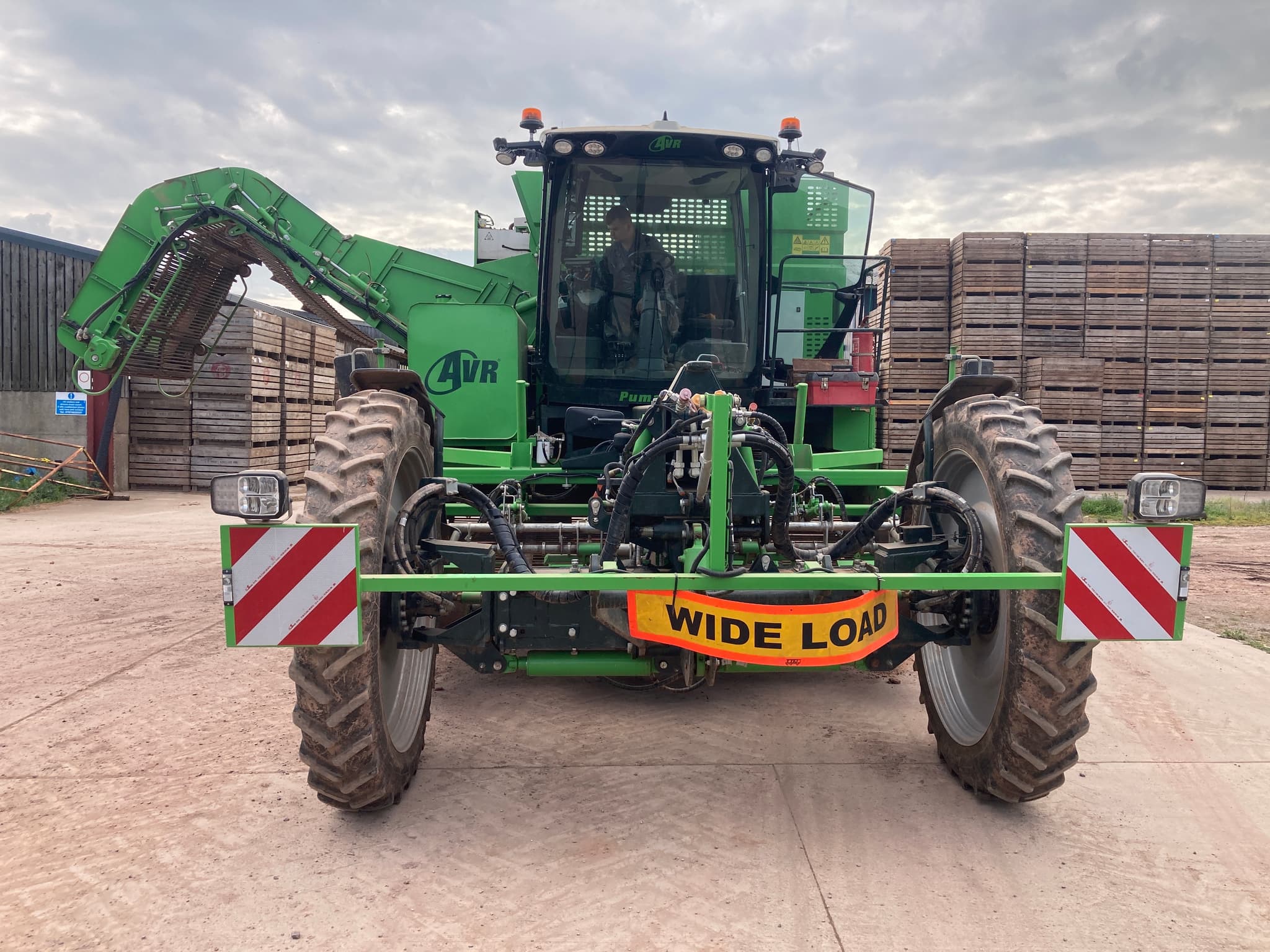 AVR AVR PUMA 4.0, 4 Row Self-Propelled Harvester, 2022 - left - Ref. e84a
