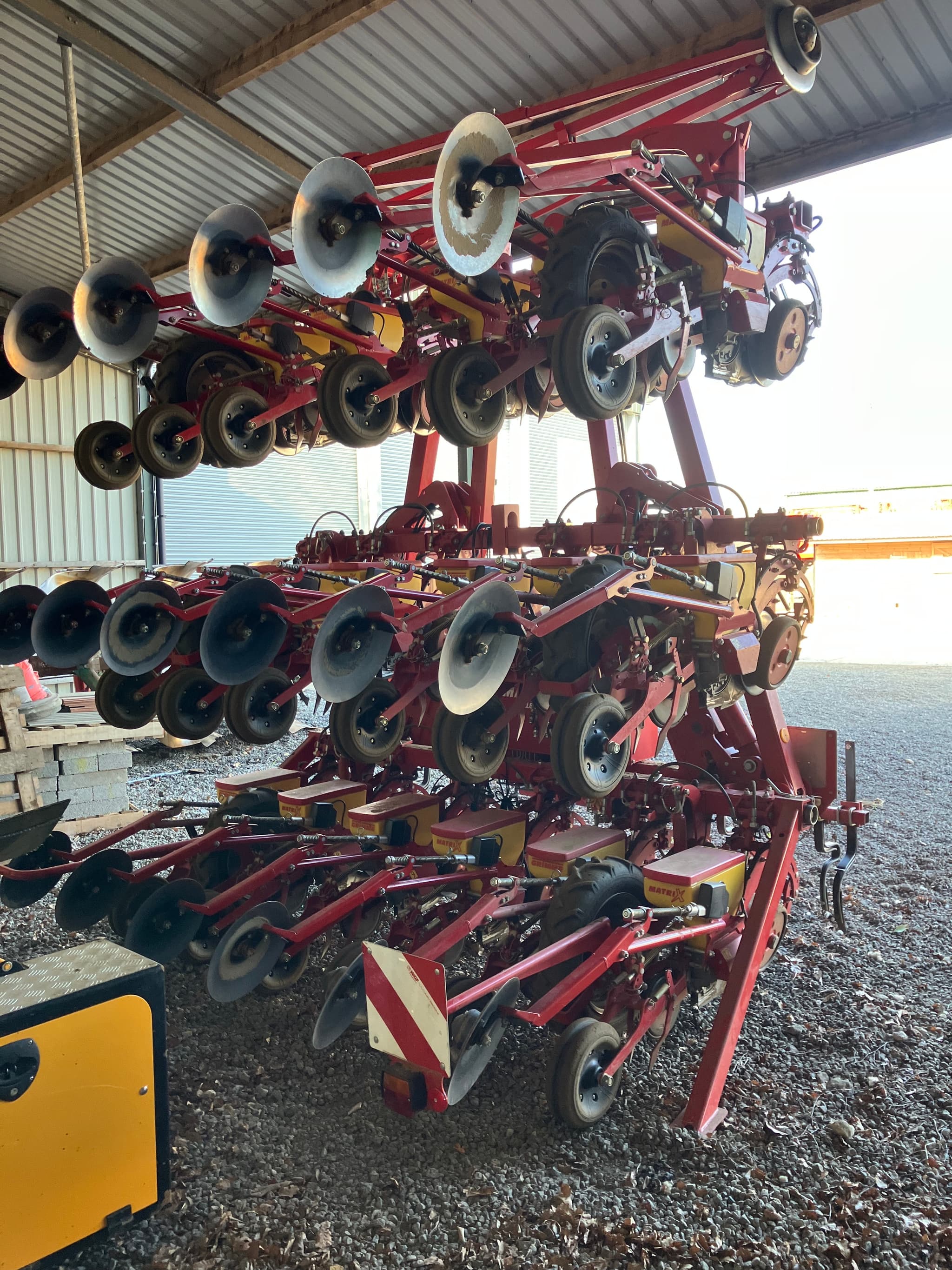 GRIMME Grimme Matrix 1800, 18 Row, Sugarbeet Drill - right - Ref. 39c1