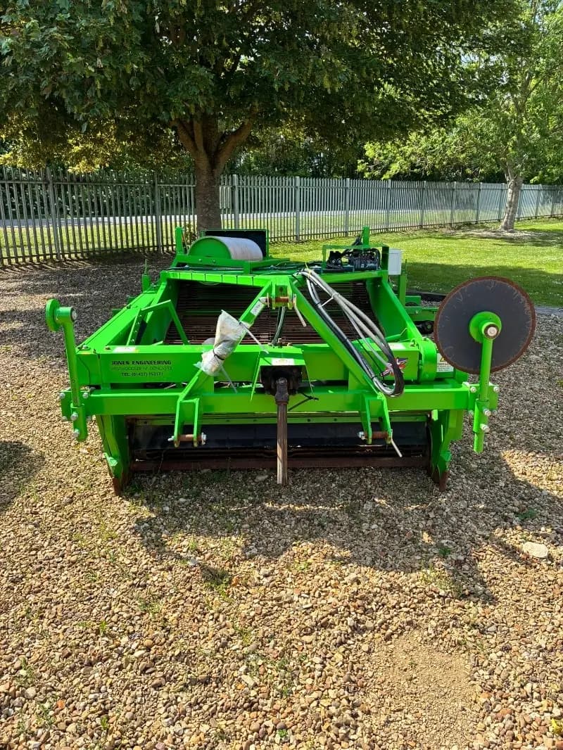 Jones Jones Onion Windrower - detail - Ref. acf4