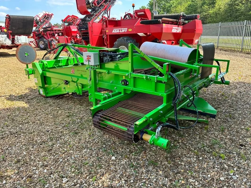 Jones Jones Onion Windrower - detail - Ref. acf4