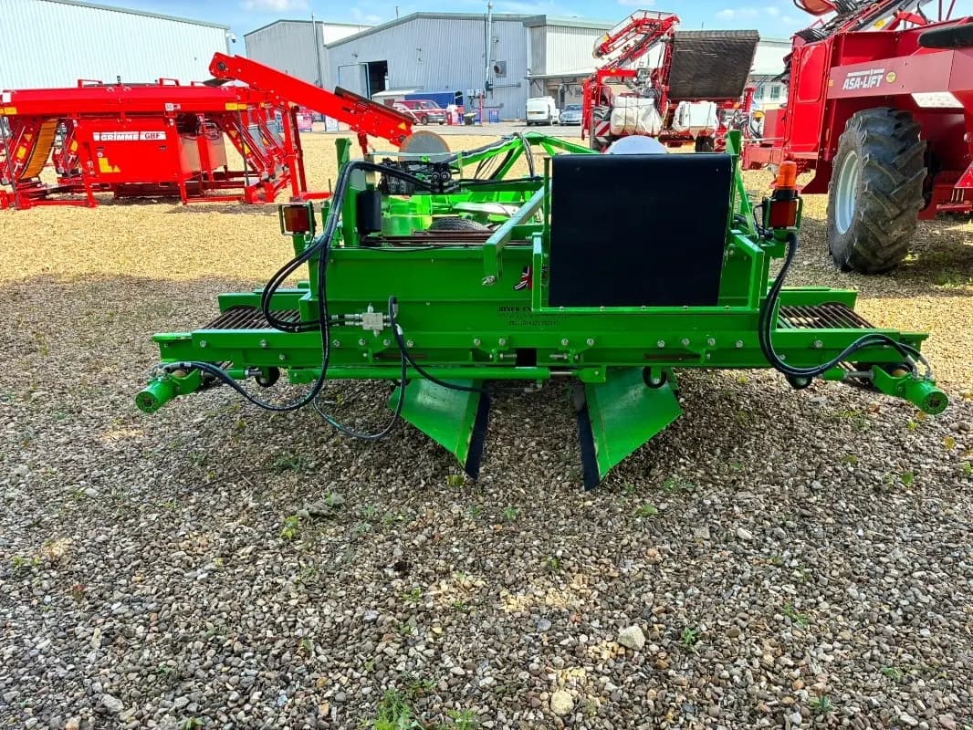 Jones Jones Onion Windrower - detail - Ref. acf4