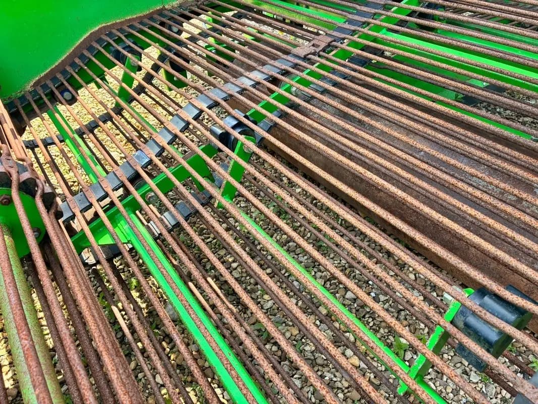 Jones Jones Onion Windrower - detail - Ref. acf4