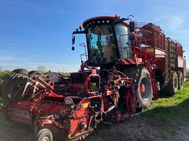 Holmer Holmer T4-40 Self-Propelled Sugarbeet Harvester - front - Ref. 49ec